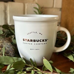 Retired Starbucks Mug SEATTLE, WA STARBUCKS COFFEE COMPANY EST 1971 12oz